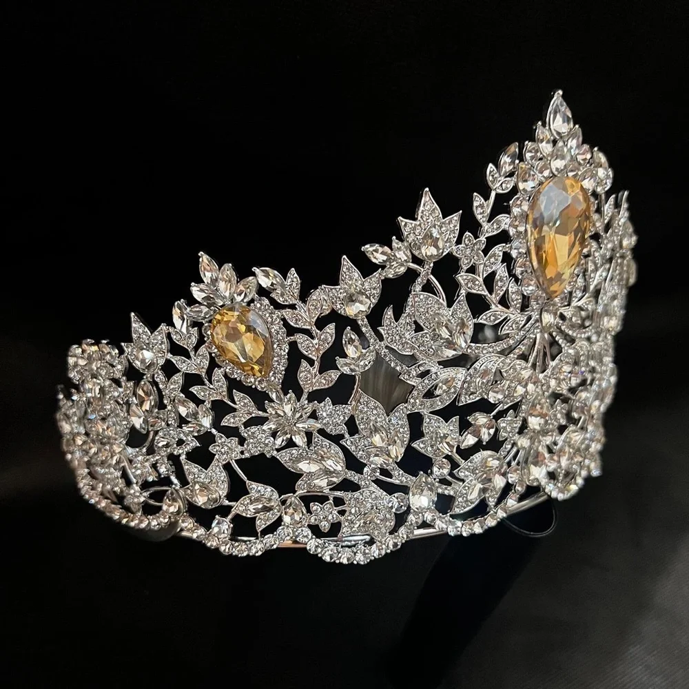 Mouawad Miss Universe Crown -“Power of Unity" rhinestones and silver color crown - Picture 2 of 4